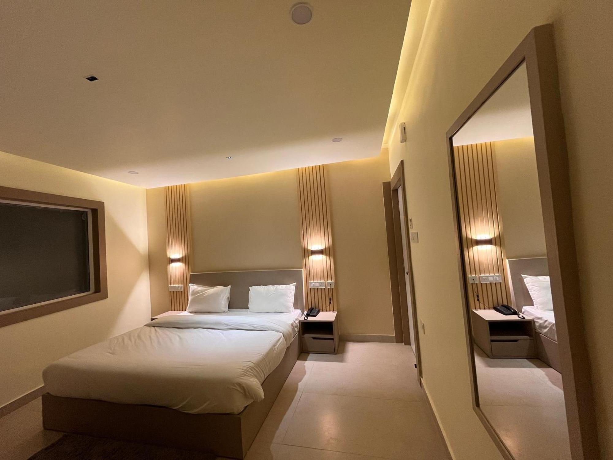 Spruce Hill Hotel & Restro Nainital Zewnętrze zdjęcie