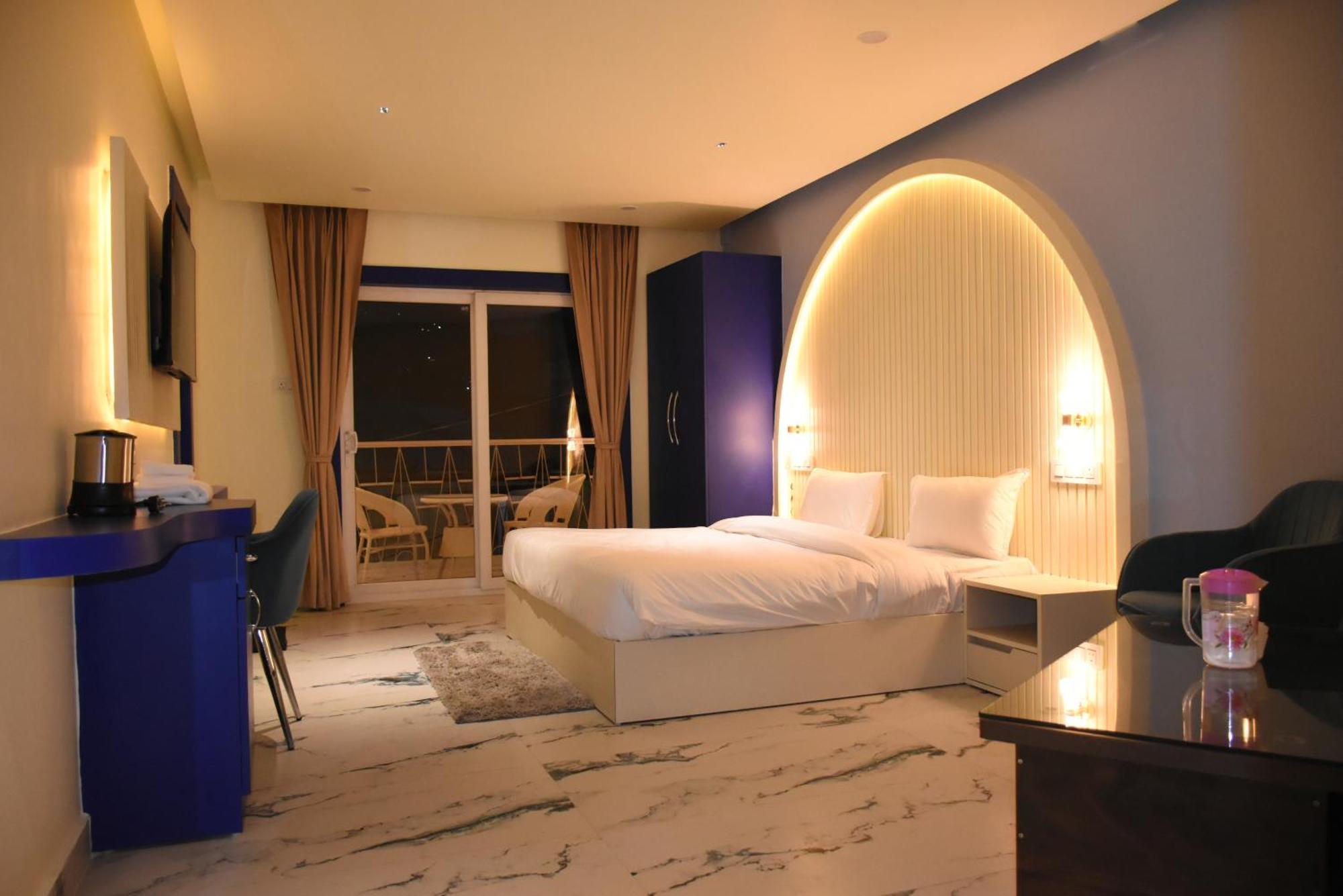 Spruce Hill Hotel & Restro Nainital Zewnętrze zdjęcie