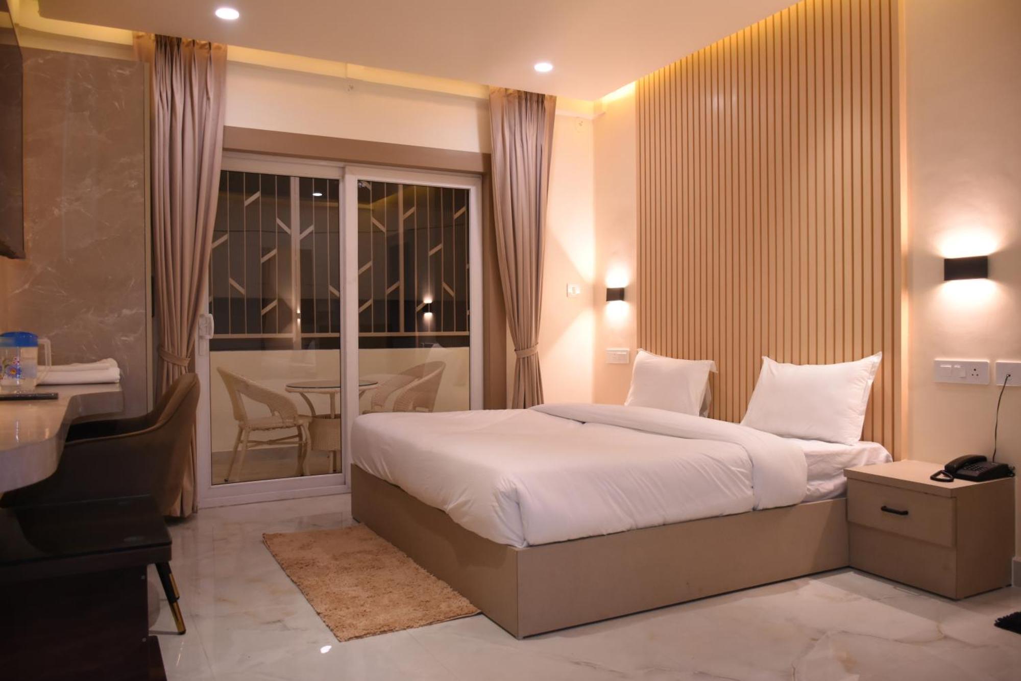 Spruce Hill Hotel & Restro Nainital Zewnętrze zdjęcie