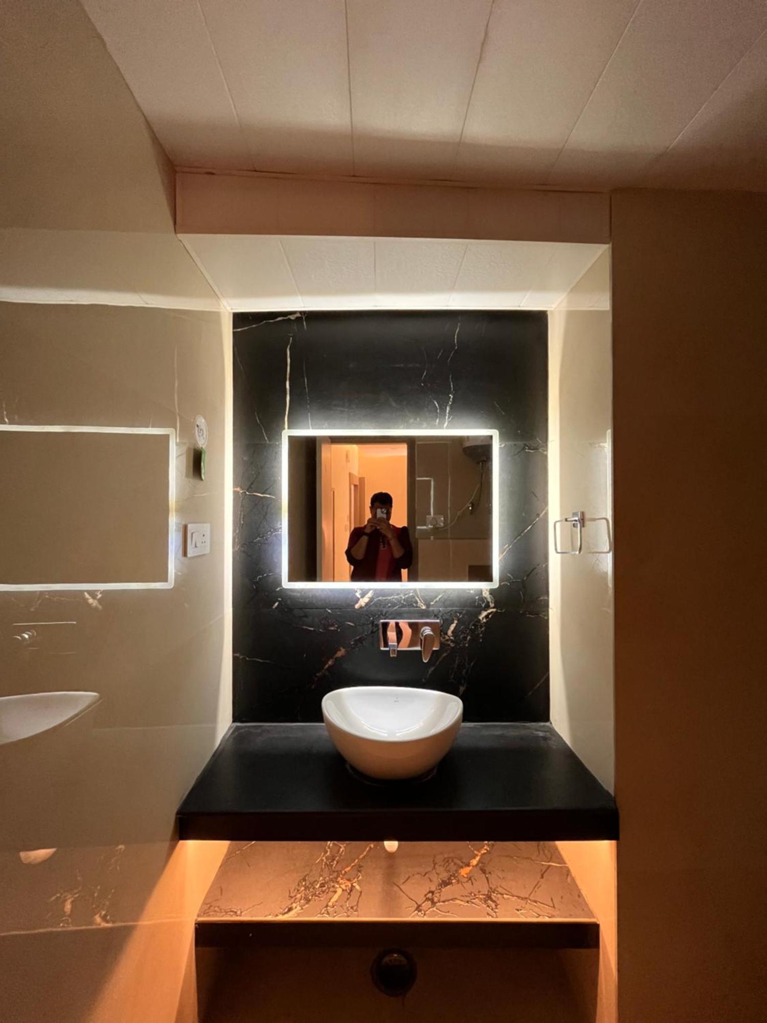 Spruce Hill Hotel & Restro Nainital Zewnętrze zdjęcie